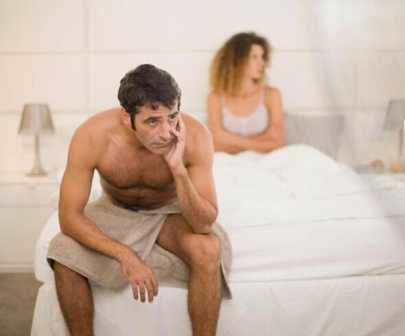 ایک شخص کو طاقت کے مسائل ہیں